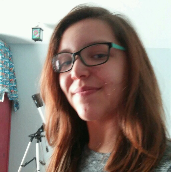 Meet your Posher, Charissa - Picture 1 of 1